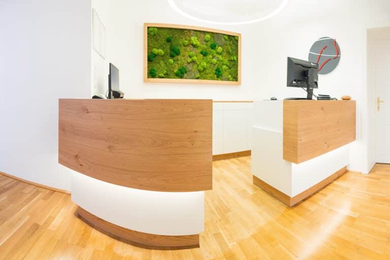 Empfangsbereich in der Ordination Dr. Pittl